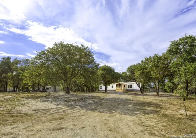 Photo 1 of Manufactured home for sale at 294 Hickory Run, La Vernia, TX 78121 | MLS# 1899007 | Listing updated on 2025-11-12