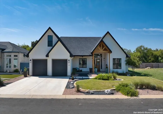 3rd image of 105 Parlin Ln, Fredericksburg, TX 78624 | MLS# 1899053