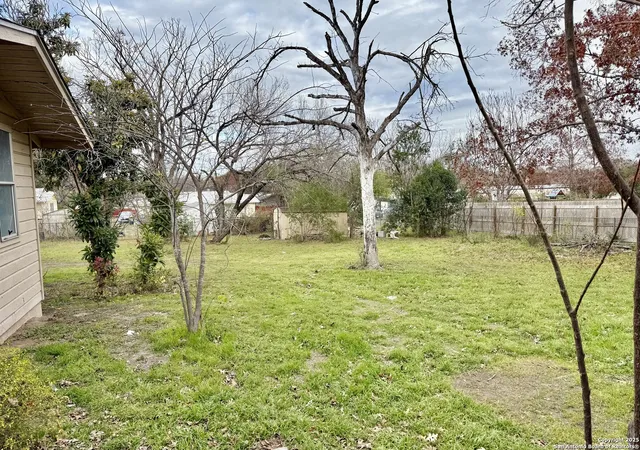 Photo 17 of Single family home for sale at 267 Crestview, San Antonio, TX 78201 | MLS# 1899060 | Listing updated on 2025-09-19