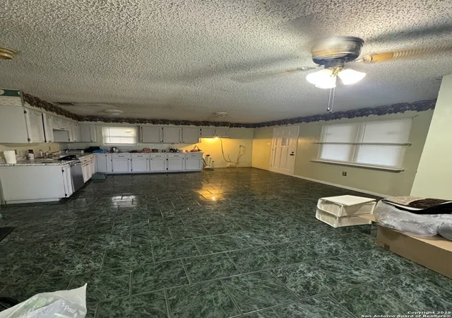 Photo 3 of Sale Pending at 2727 Coldstream St, San Antonio, TX 78224 | MLS# 1899068 | Listing updated on 2025-12-01