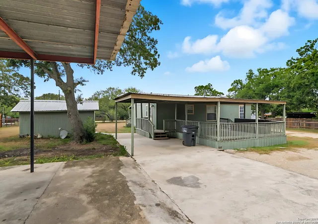 Photo 3 of Sale Pending at 350 Parkcreek, Seguin, TX 78155 | MLS# 1899072 | Listing updated on 2025-10-29