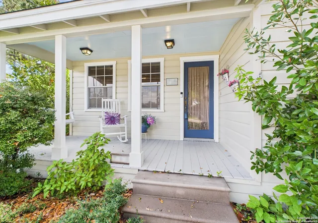 Photo 1 of Single family home for sale at 718 N N Live Oak St, Rockport, TX 78382 | MLS# 1899083 | Listing updated on 2026-01-02