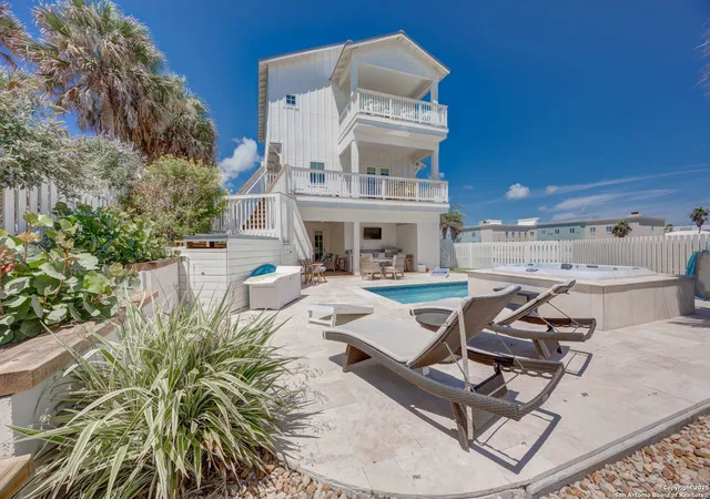 Photo 2 of Single family home for sale at 636 Light, Port Aransas, TX 78373 | MLS# 1899085 | Listing updated on 2025-10-09