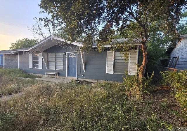 Photo 1 of Single family home for sale at 5647 Middlefield Dr, San Antonio, TX 78242 | MLS# 1899087 | Listing updated on 2025-09-20