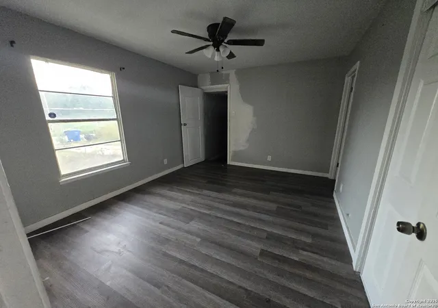 Photo 4 of Single family home for sale at 5647 Middlefield Dr, San Antonio, TX 78242 | MLS# 1899087 | Listing updated on 2025-09-20