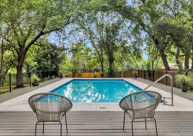 Photo 2 of Sale Pending at 717 Ridgemont Ave, San Antonio, TX 78209 | MLS# 1899140 | Listing updated on 2025-09-21