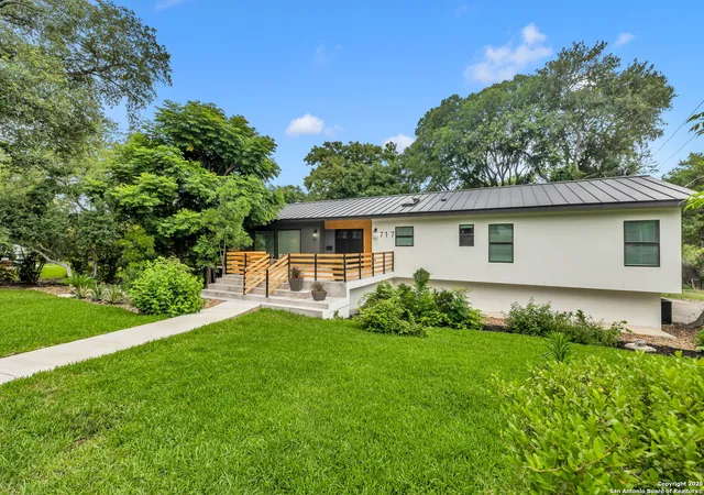 Photo 3 of Sale Pending at 717 Ridgemont Ave, San Antonio, TX 78209 | MLS# 1899140 | Listing updated on 2025-09-21