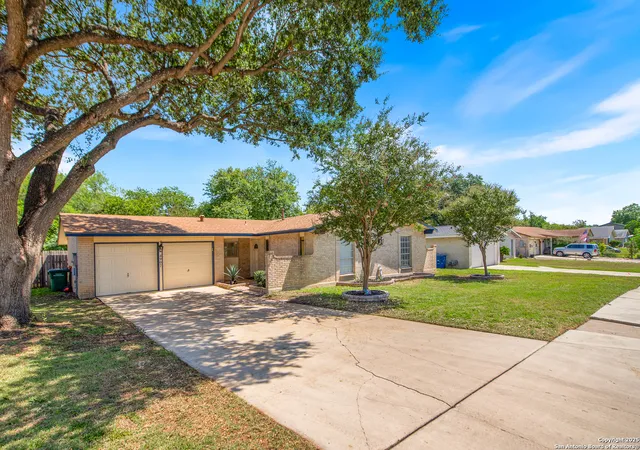 Photo 2 of Sale Pending at 4907 El Gusto St, San Antonio, TX 78233 | MLS# 1899164 | Listing updated on 2026-03-17