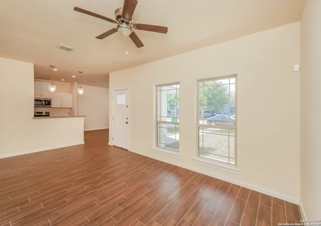 Photo 3 of Sale Pending at 2135 Crockett, San Antonio, TX 78202 | MLS# 1899191 | Listing updated on 2026-01-14