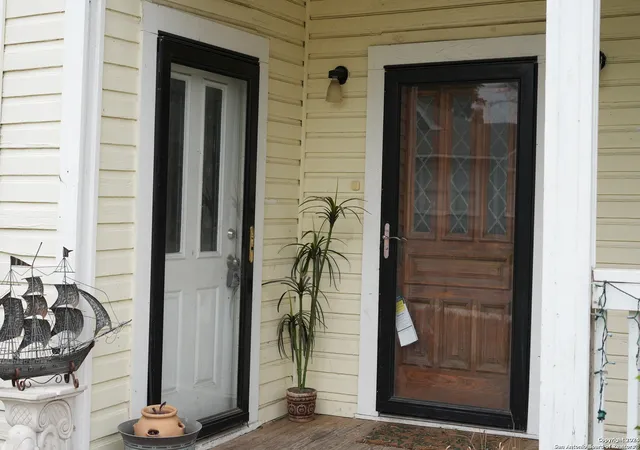 2nd image of 917 Burnet, San Antonio, TX 78202 | MLS# 1899218