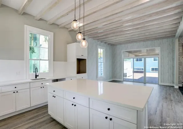 3rd image of 3723 Avenue K, Galveston, TX 77550 | MLS# 1899227