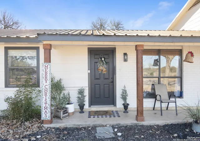 3rd image of 210 Barnes Rd, Uvalde, TX 78801 | MLS# 1899316