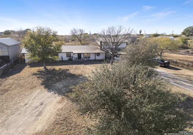 4th image of 210 Barnes Rd, Uvalde, TX 78801 | MLS# 1899316