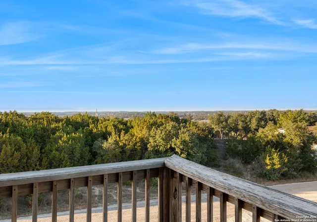 Photo 2 of Single family home for sale at 556 Apollo Dr, Canyon Lake, TX 78133 | MLS# 1899322 | Listing updated on 2026-08-21