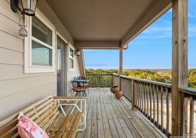 Photo 4 of Single family home for sale at 556 Apollo Dr, Canyon Lake, TX 78133 | MLS# 1899322 | Listing updated on 2026-08-21