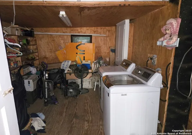 Photo 4 of Single family home for sale at 417 E Jones St, Pettus, TX 78146 | MLS# 1902142 | Listing updated on 2026-02-02
