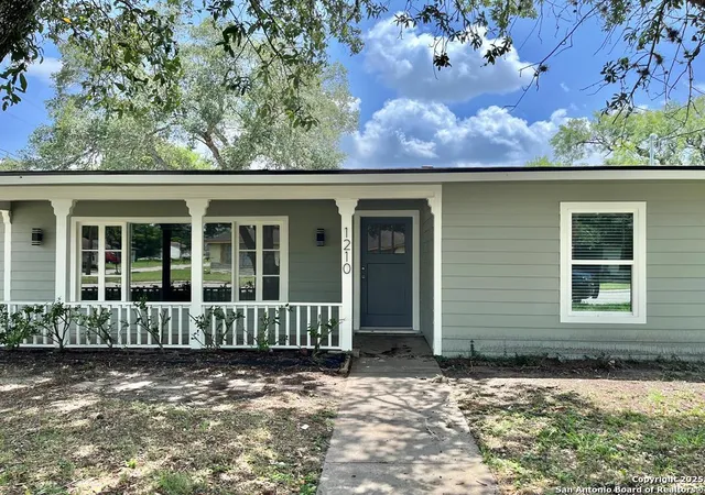 1st image of 1210 N Polk, Beeville, TX 78102 | MLS# 1902966