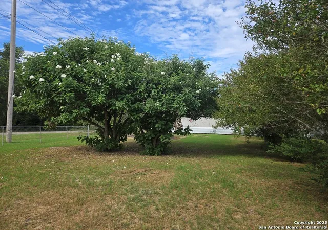 3rd image of 206 Commerce, Pettus, KY 78146 | MLS# 1902967