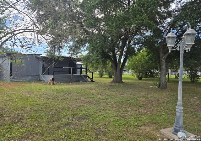 4th image of 206 Commerce, Pettus, KY 78146 | MLS# 1902967