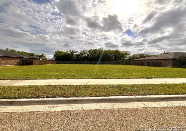 Photo 1 of Land for sale at 1011 Bluecrest, Beeville, TX 78102 | MLS# 1903403 | Listing updated on 2026-07-19