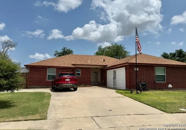 2nd image of 1002 Blue Crest, Beeville, TX 78102 | MLS# 1904722