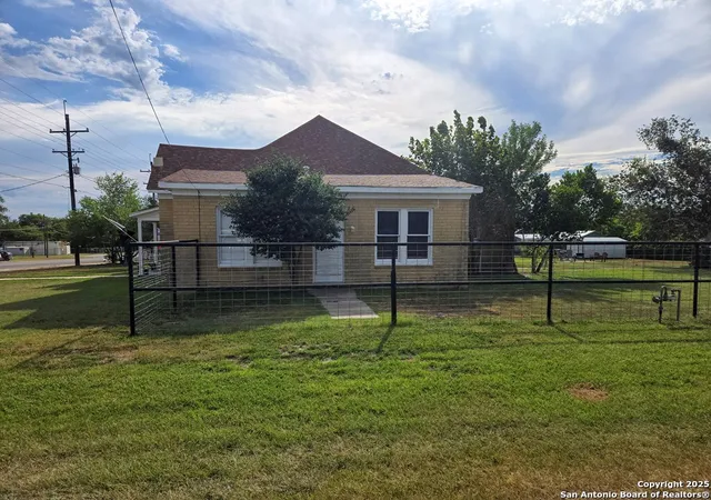 2nd image of 323 Main, Pettus, KY 78146 | MLS# 1905587