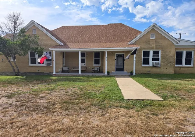 1st image of 323 Main, Pettus, KY 78146 | MLS# 1905587
