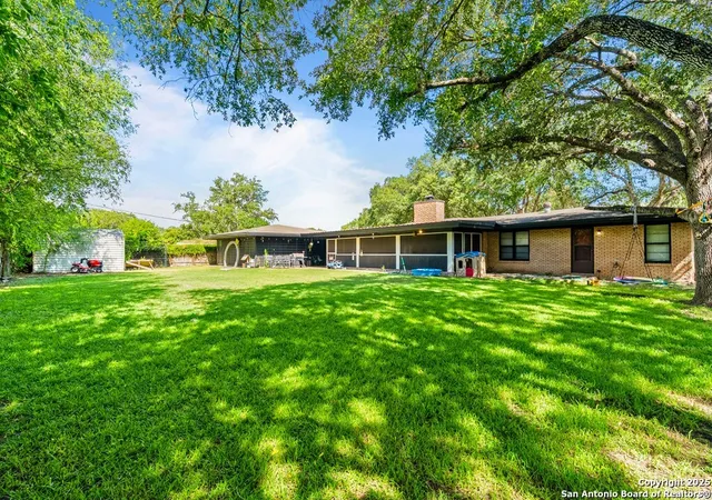 15th image of 902 E Inez, Beeville, TX 78102 | MLS# 1906282