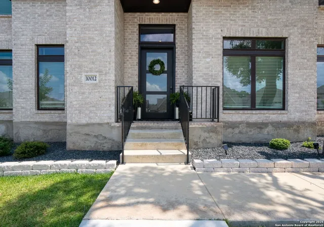Photo 2 of Sale Pending at 10012 Rebecca Pl, Boerne, TX 78006 | MLS# 1906496 | Listing updated on 2026-01-22