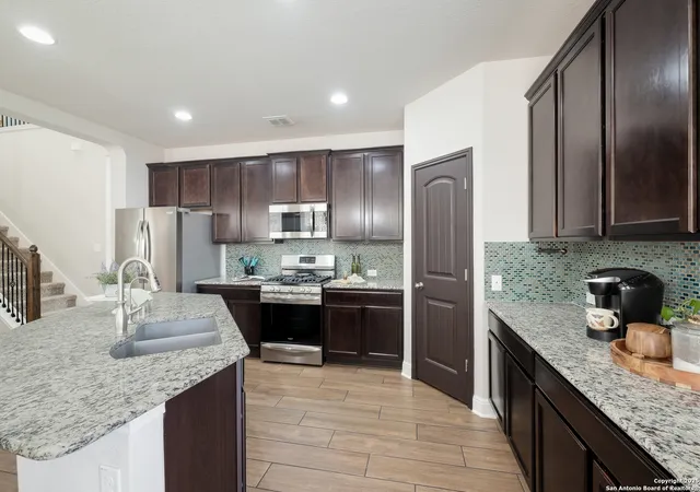 Photo 4 of Sale Pending at 6030 Akin Elm, San Antonio, TX 78261 | MLS# 1906499 | Listing updated on 2025-10-28