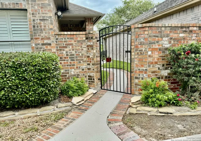 Photo 3 of Sale Pending at 6226 Garden Ct, Corpus Christi, TX 78414 | MLS# 1906511 | Listing updated on 2025-11-04