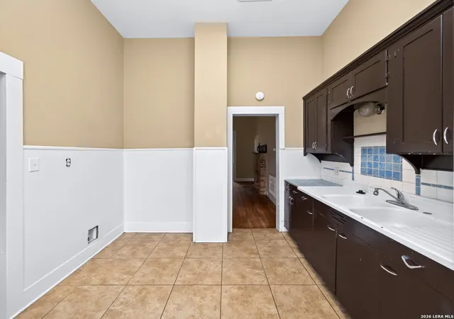 Photo 4 of Sale Pending at 301 Jefferson Dr, Devine, TX 78016 | MLS# 1906555 | Listing updated on 2026-08-28