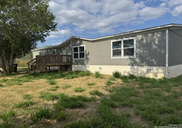 Photo 1 of Single family home for sale at 19124 Lagloria Road, Elmendorf, TX 78112 | MLS# 1906594 | Listing updated on 2025-12-31