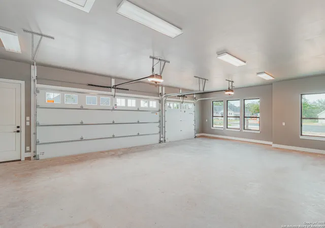 5th image of 200 Crescent Ridge, Adkins, TX 78101 | MLS# 1906602