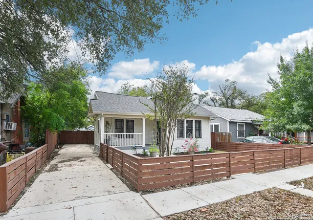 Homes for sale in San Antonio, TX | 230 Glenwood, San Antonio, TX 78210 | MLS# 1906634