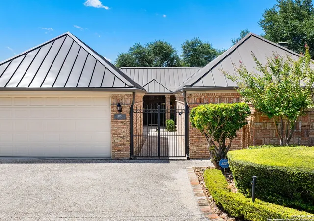 Photo 1 of Sale Pending at 115 Westcourt Ln, San Antonio, TX 78257 | MLS# 1906716 | Listing updated on 2026-01-23