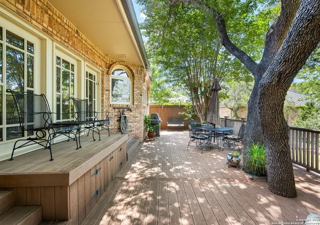 Photo 3 of Sale Pending at 115 Westcourt Ln, San Antonio, TX 78257 | MLS# 1906716 | Listing updated on 2026-01-23