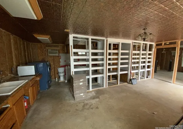 Photo 3 of Single family home for sale at 719 S Olive, San Antonio, TX 78203 | MLS# 1906753 | Listing updated on 2026-03-30