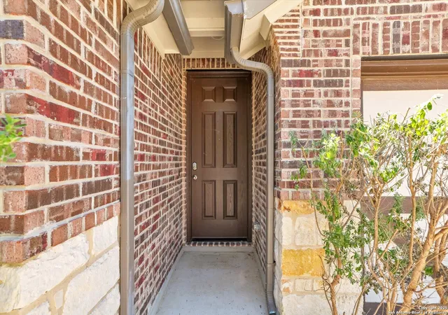 Photo 4 of Sale Pending at 1532 Spechts Ranch, New Braunfels, TX 78132 | MLS# 1906818 | Listing updated on 2025-11-22