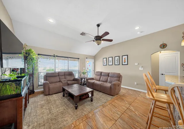 Photo 3 of Sale Pending at 1666 Vista View, Pleasanton, TX 78064 | MLS# 1906901 | Listing updated on 2025-09-22