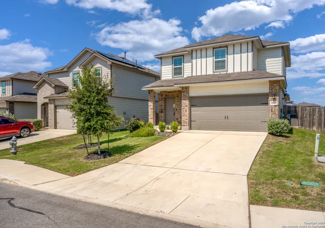 Photo 3 of Single family home for sale at 15619 Garam, Von Ormy, TX 78073 | MLS# 1906921 | Listing updated on 2026-01-07