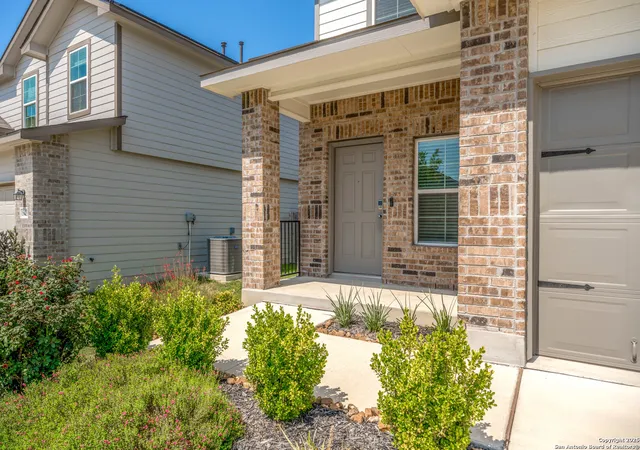 Photo 3 of Single family home for sale at 15619 Garam, Von Ormy, TX 78073 | MLS# 1906921 | Listing updated on 2026-01-07
