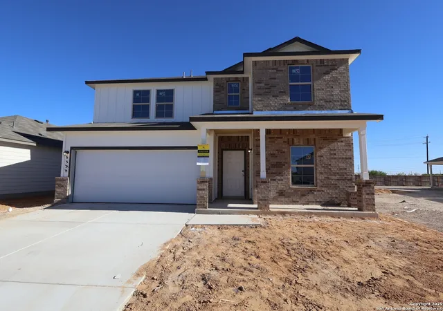 Photo 4 of Sale Pending at 8320 Roadrunner Psge, San Antonio, TX 78222 | MLS# 1906938 | Listing updated on 2025-11-19