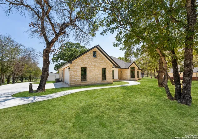 3rd image of 216 Oak Fields, Floresville, TX 78114 | MLS# 1906942
