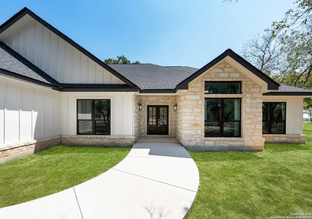 4th image of 216 Oak Fields, Floresville, TX 78114 | MLS# 1906942
