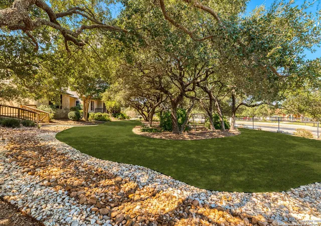 Photo 3 of Sale Pending at 520 Lantana Ridge, Spring Branch, TX 78070 | MLS# 1906944 | Listing updated on 2026-01-13
