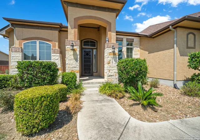 Photo 3 of Sale Pending at 6107 Quiet Night, Converse, TX 78109 | MLS# 1906985 | Listing updated on 2025-11-07