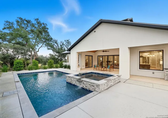 Photo 4 of Single family home for sale at 26011 Cotaco Creek Tx, Boerne, TX 78006 | MLS# 1906990 | Listing updated on 2026-01-15