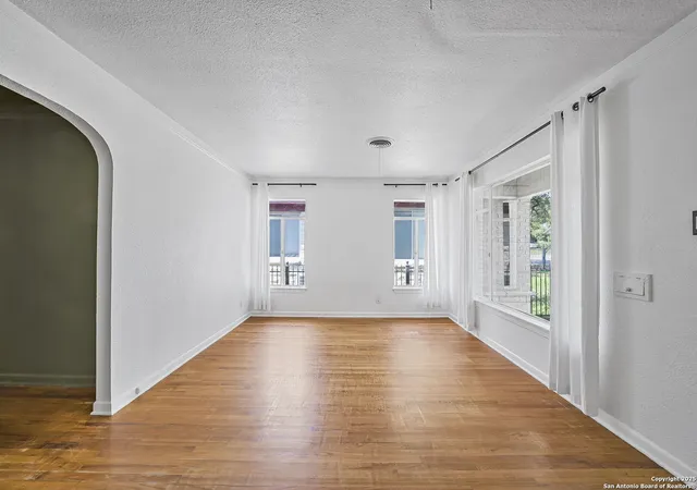 Photo 4 of Sale Pending at 542 Channing, San Antonio, TX 78210 | MLS# 1906991 | Listing updated on 2025-11-22