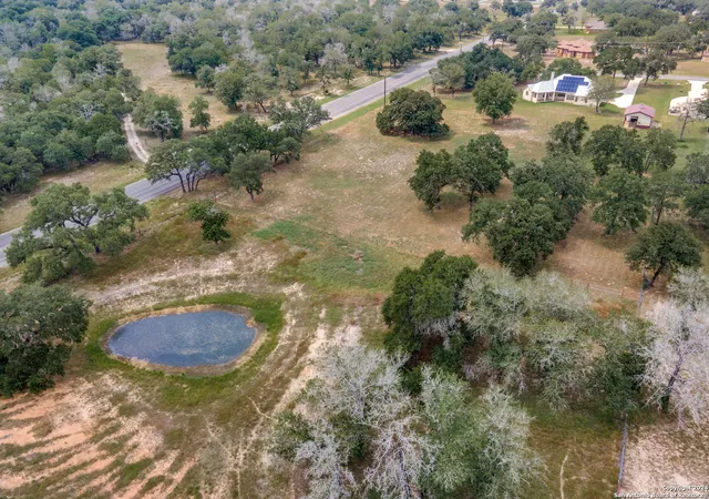 2nd image of 9195 Fm 775, La Vernia, TX 78121 | MLS# 1907004